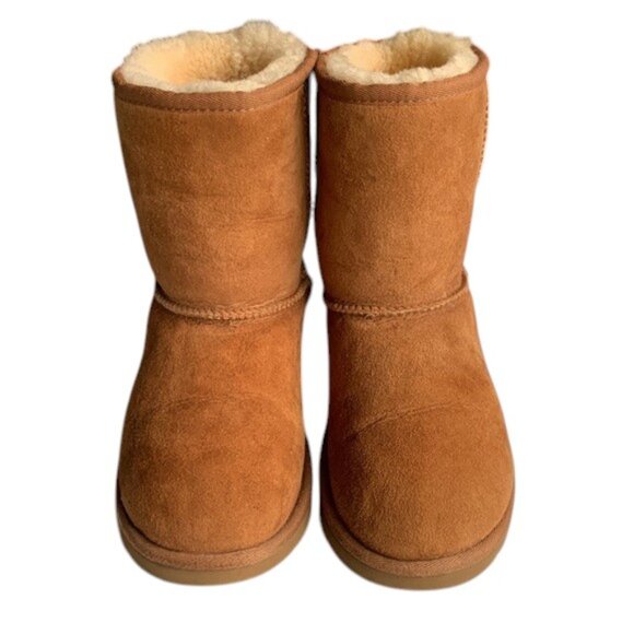UGG Classic II Short Boots Women’s Size 5 Chestnut Brown Sheepskin Suede Winter - Picture 1 of 16